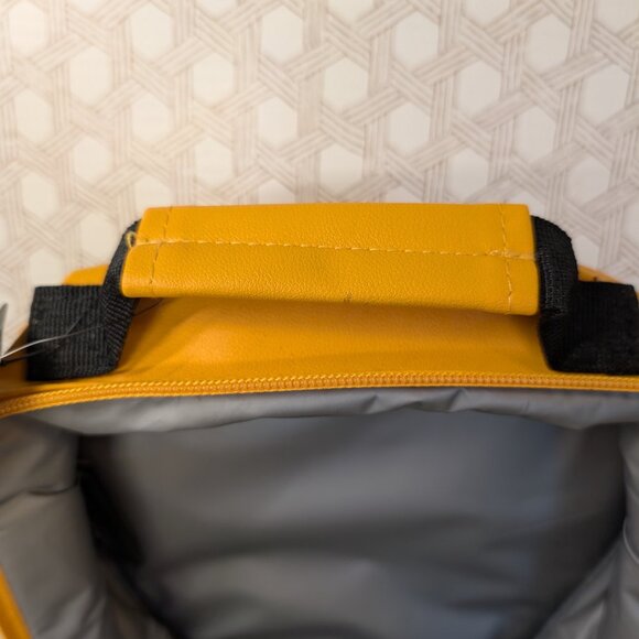 NWT Bioworld Disney Winnie The Pooh Hunny Pot Lunch Bag - Picture 5 of 9